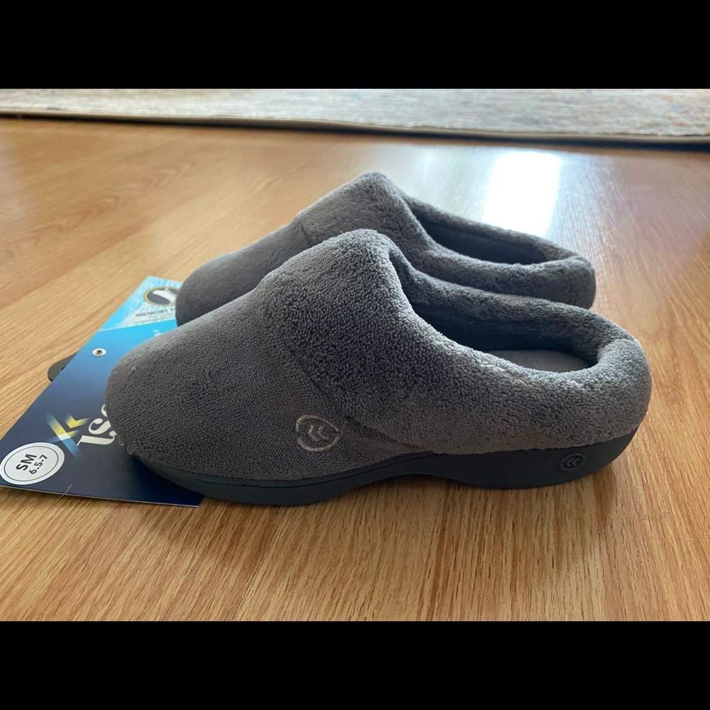 Isotoner Microfoam Slippers